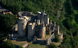 chateau-de-bonaguil pres du grand Gîte de La Gabertie