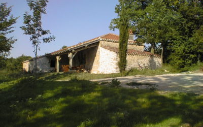 La maison de Coustals de La Gabertie vue en contrebas